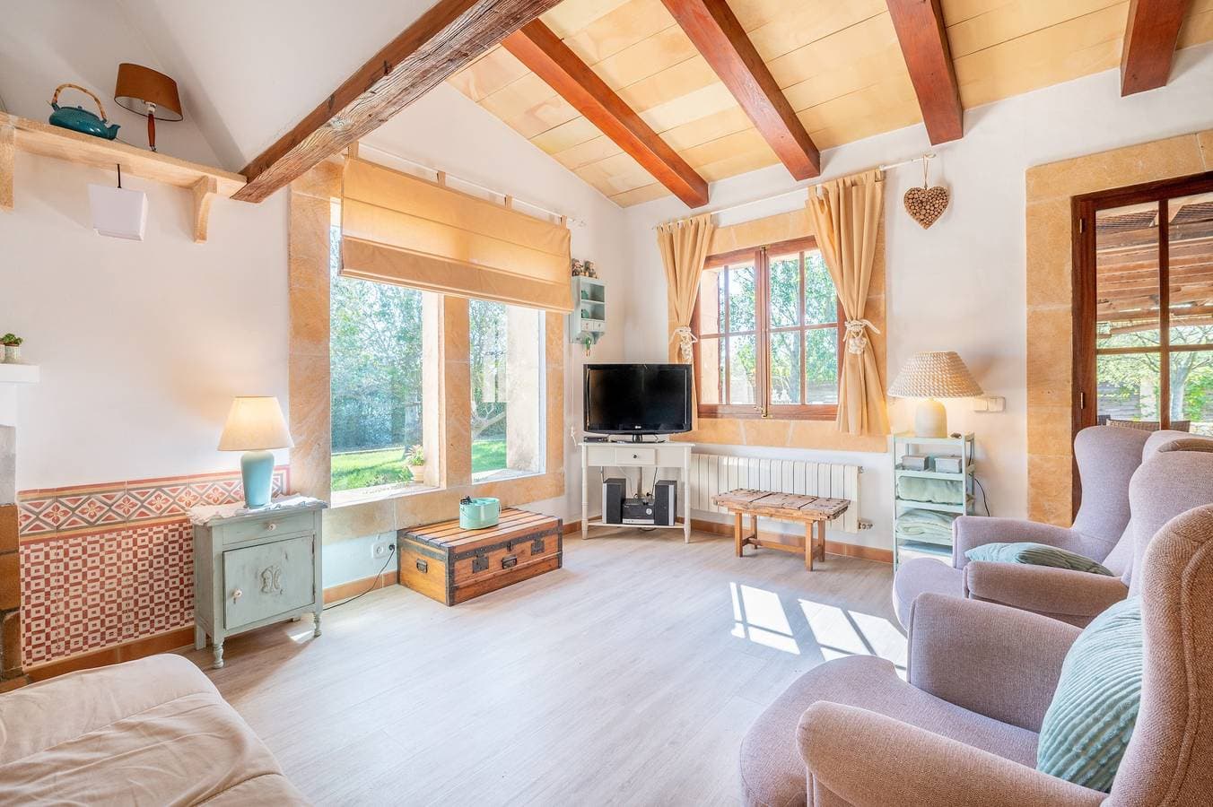 Foto 6 von 25: Ferienhaus Ses Tendes mit WLAN, Klimaanlage, Pool, Garten und Terrasse; Parkplatz vorhanden