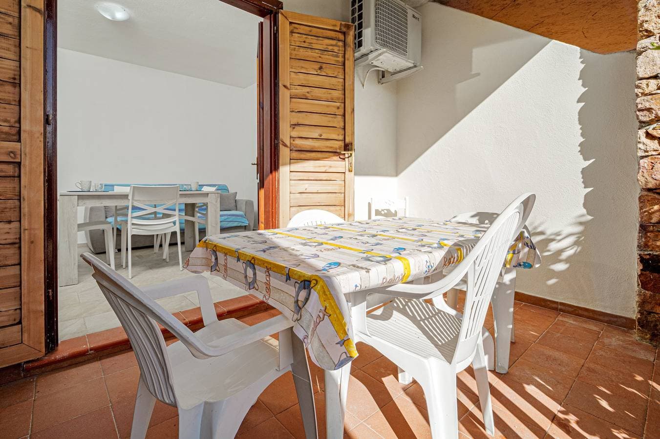 Foto 3 von 21: Apartment 'Brezza Marina - Garden' mit privater Terrasse, WLAN und Klimaanlage