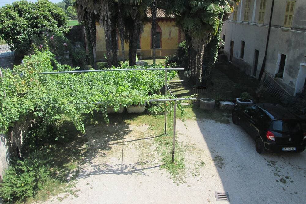 Foto 10 von 21: Apartment for couples with garden - 10 min from the lake!
