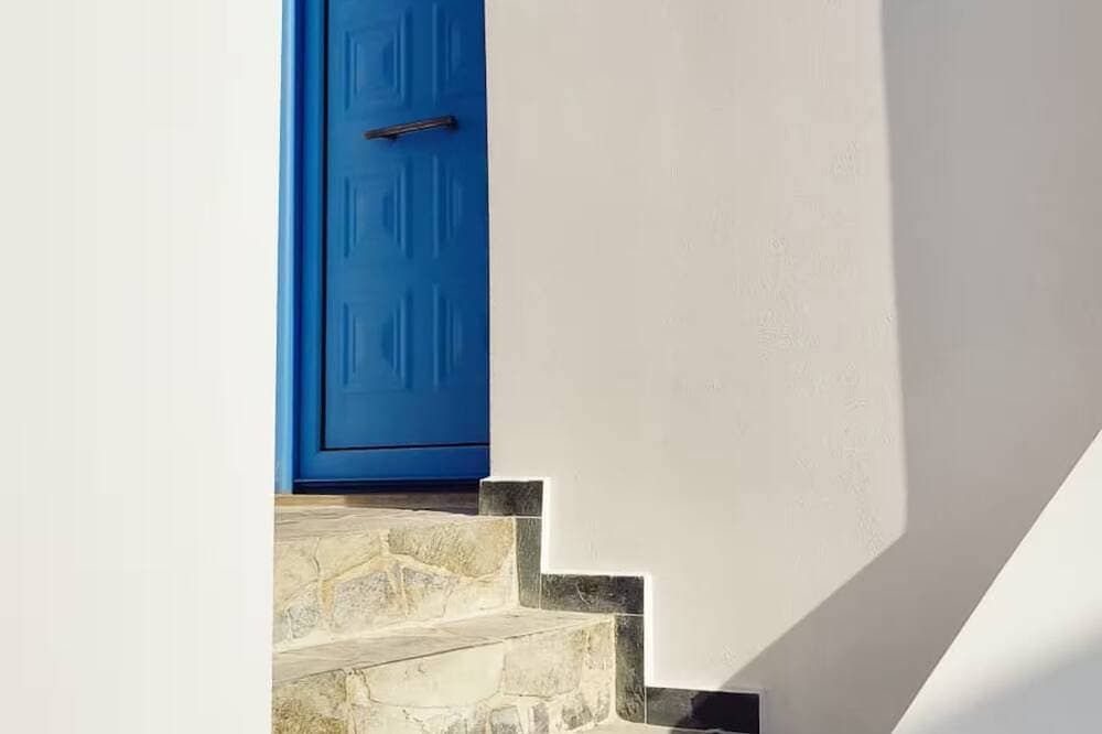 Foto 13 von 30: Arie Waterfront House - A Few Steps to the Sea