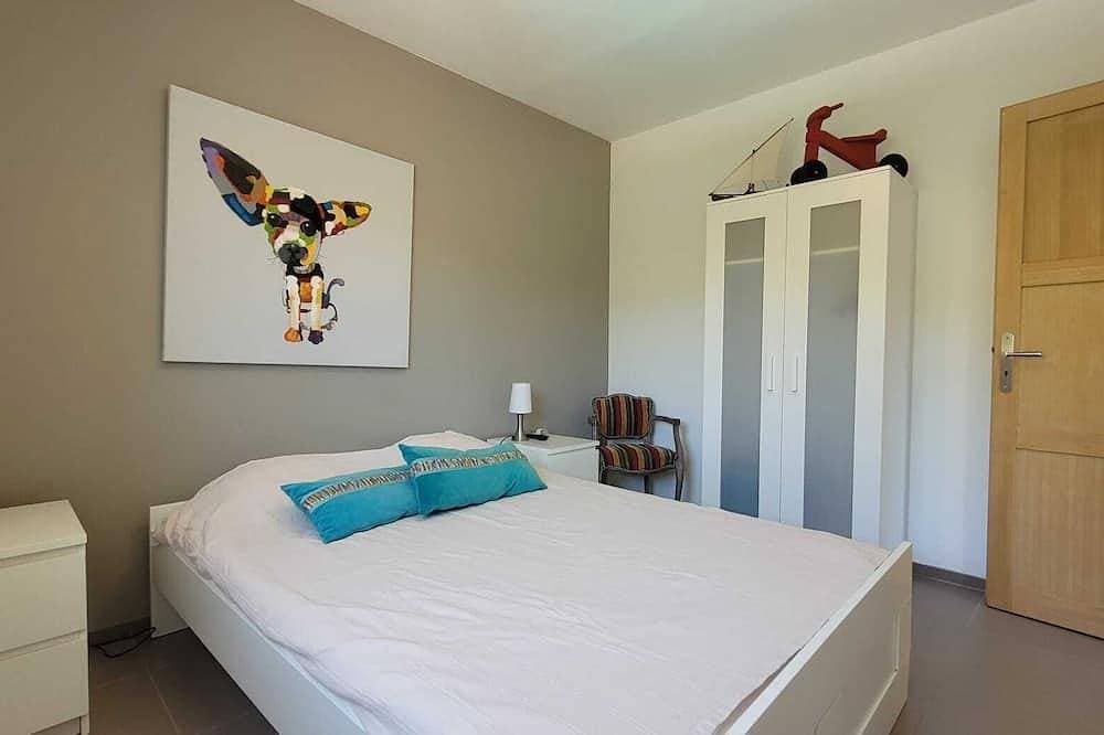 Foto 4 von 23: Zeitgenössische Villa mit modernem Pool