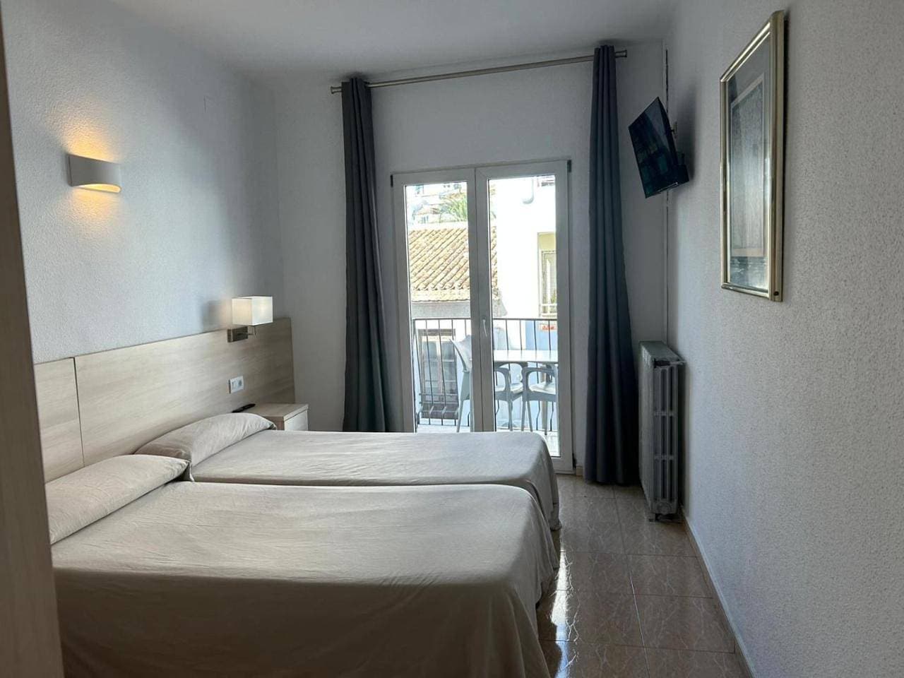Foto 13 von 14: Twin Room with City View