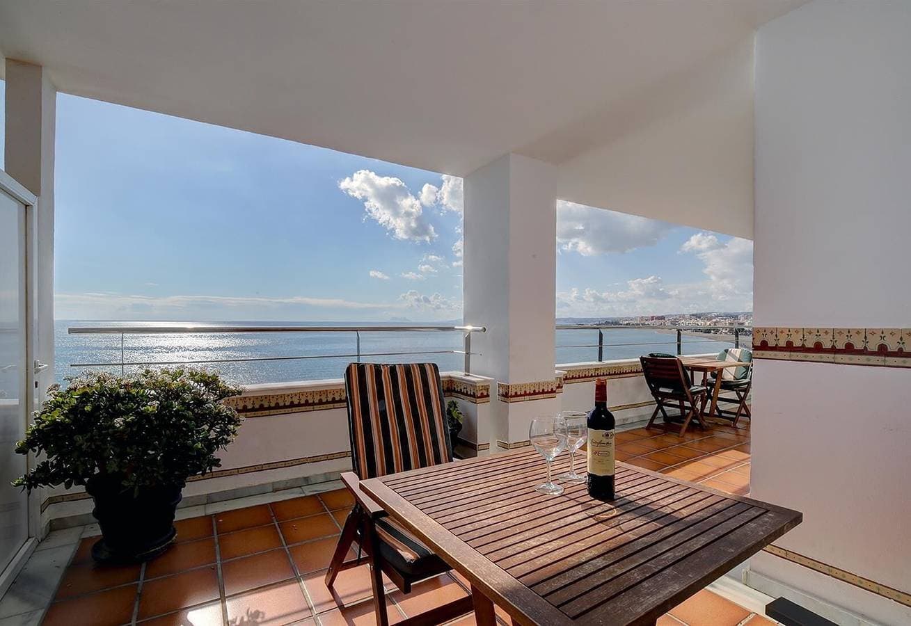 Foto 2 von 26: Ferienwohnung "Boulevard 302" in Strandnähe mit Meerblick und Pool
