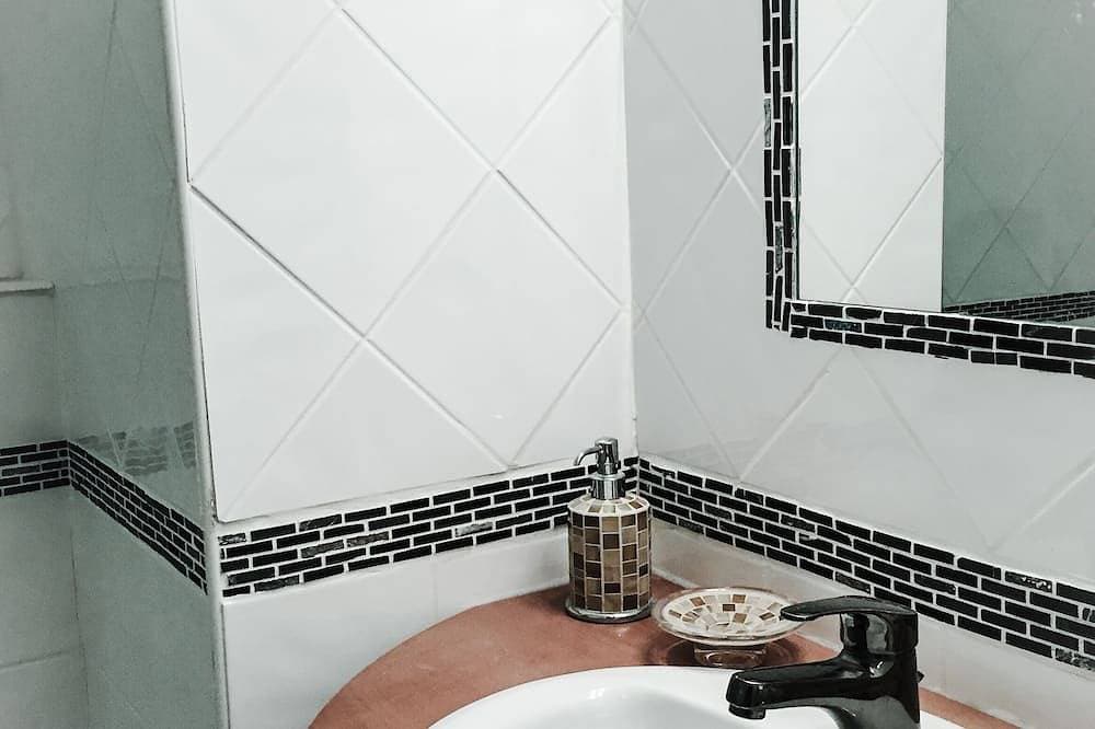 Foto 4 von 27: Studio - 1   Raum - 2/4   Personen