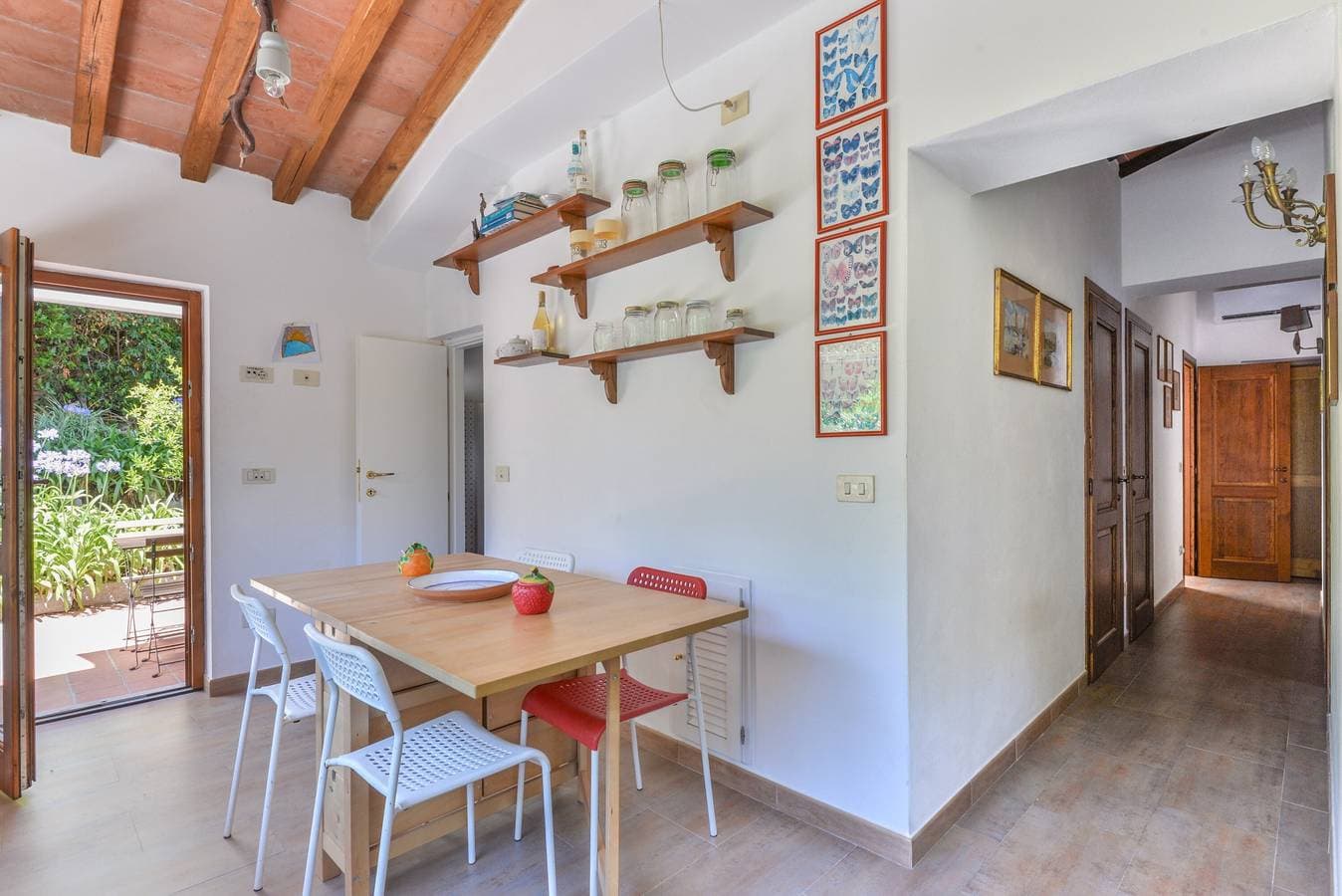 Foto 6 von 25: Villa 'I Fiori Redinoce' mit privater Terrasse, privatem Garten und Klimaanlage