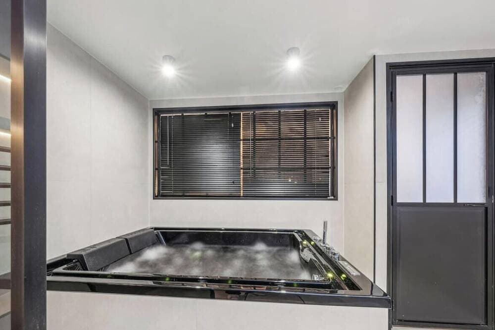 Foto 13 von 13: Kaza Bella – Paris Brancion | House with Jacuzzi