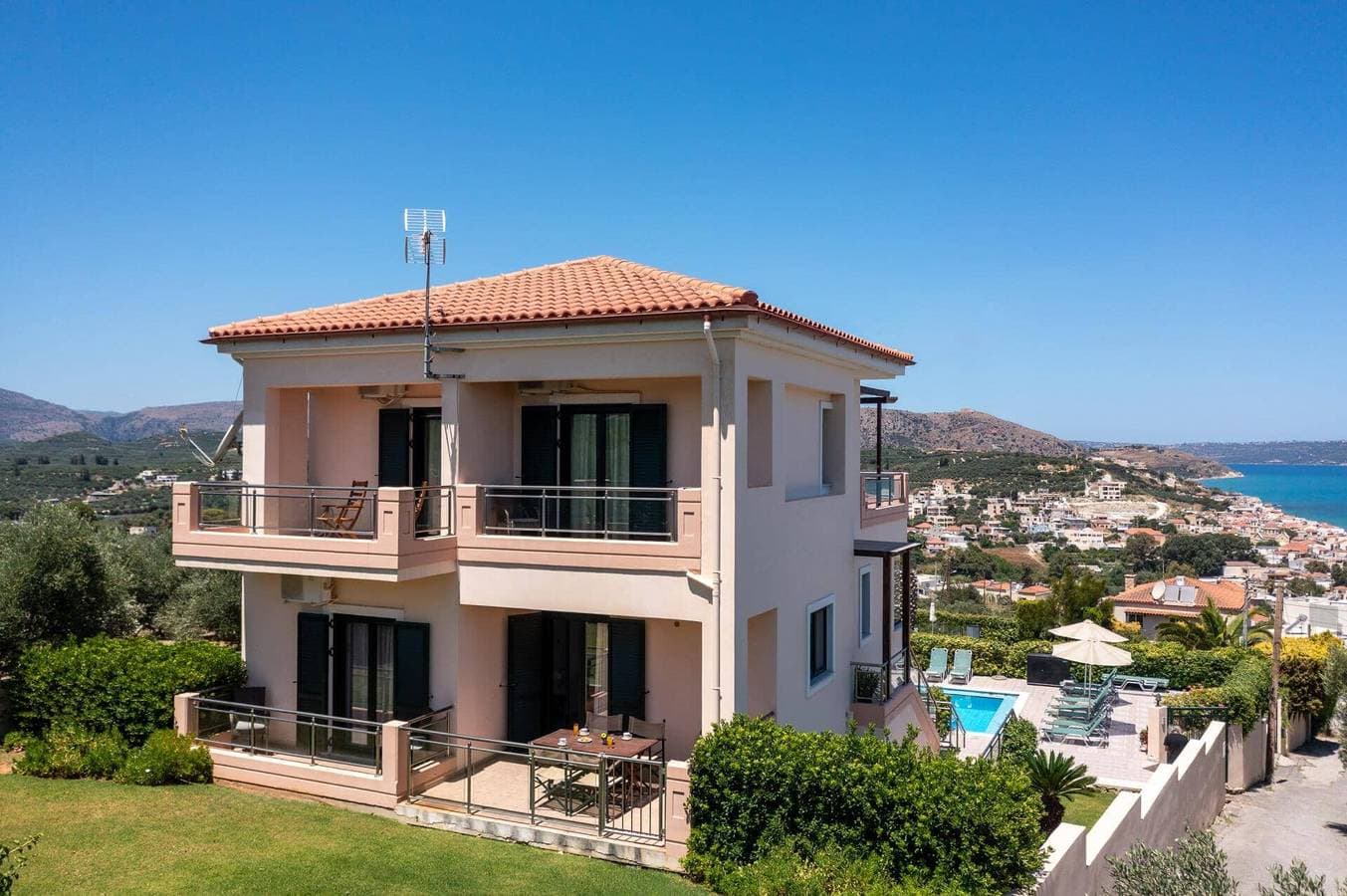 Foto 9 von 40: Villa für 10 Personen mit Garten