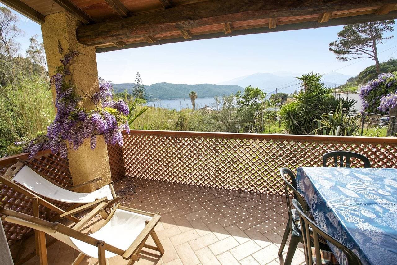 Foto 7 von 18: Ferienwohnung für 5 Personen mit Terrasse