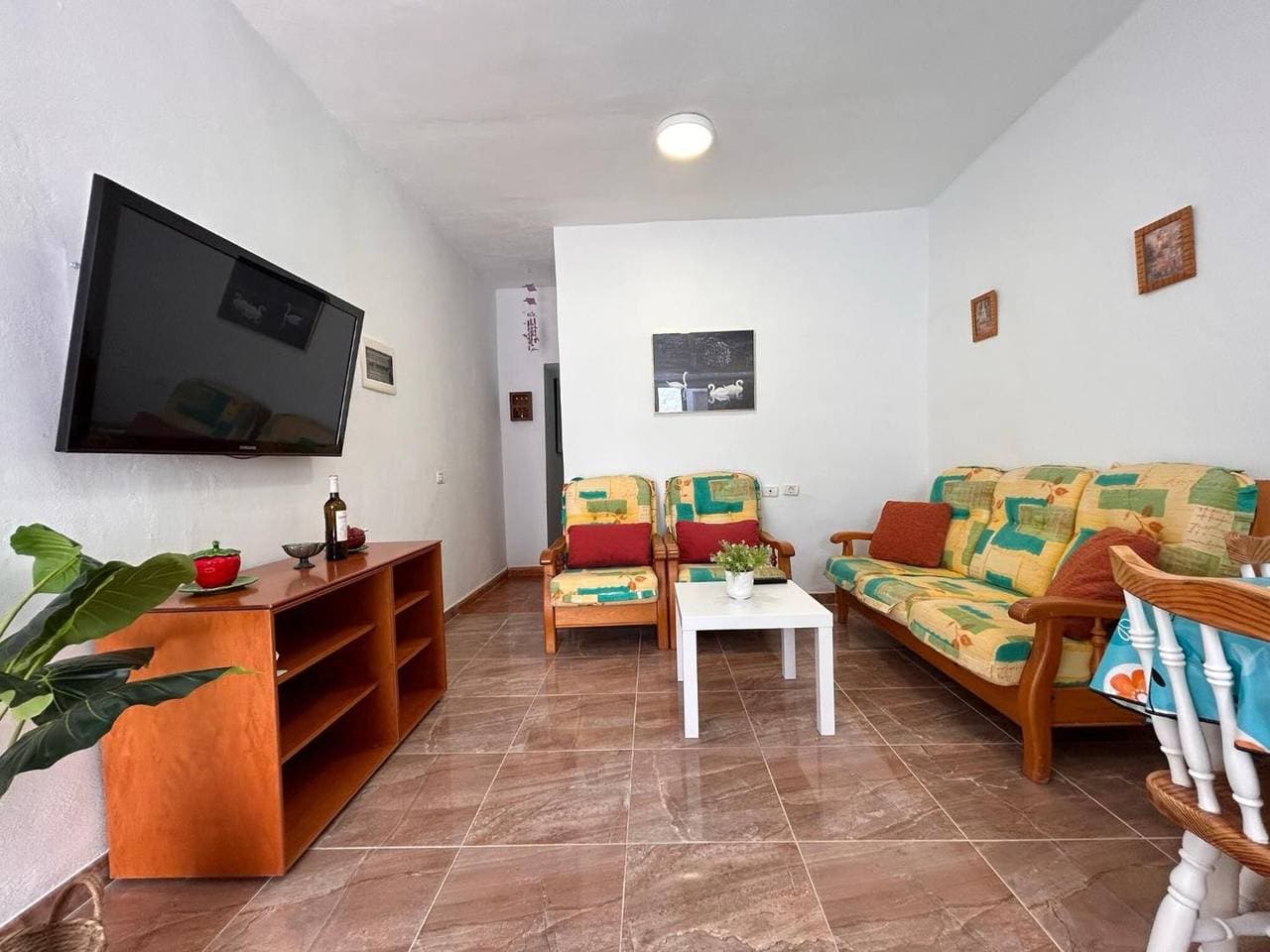 Foto 5 von 14: Apartment 'Alquilaencanarias Plaza De Alojera' mit WLAN
