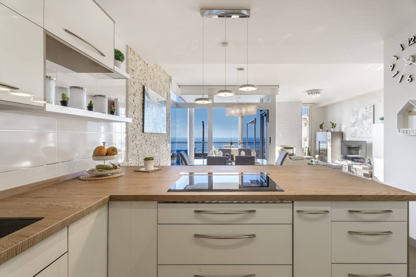 Foto 9 von 38: Ferienvilla 'Golden Horizon' mit Meerblick, Privat Pool und Wi-Fi