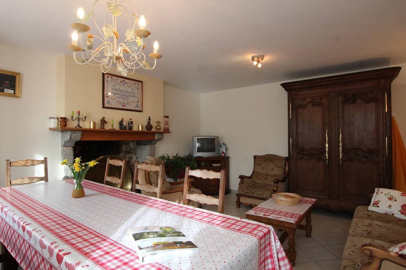 Foto 2 von 12: Gemütliche 92m² Gite: Garten, TV, Internet - 1,5km zum Strand