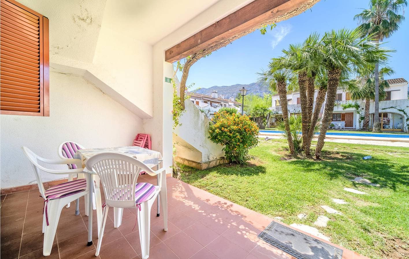 Foto 7 von 21: 400m zum Strand: Wohnung mit TV, AC, Pool & Terrasse