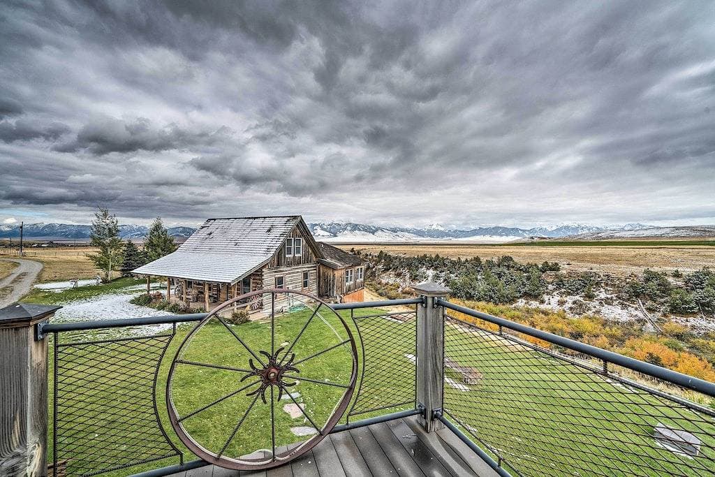 Foto 5 von 24: \"Dreamswest\" Ennis Studio mit atemberaubendem Bergblick