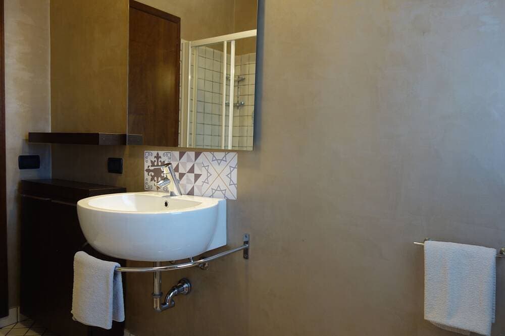Foto 3 von 25: Modern apartment, Residence with swimming pool surrounded by greenery with Free Wi-Fi