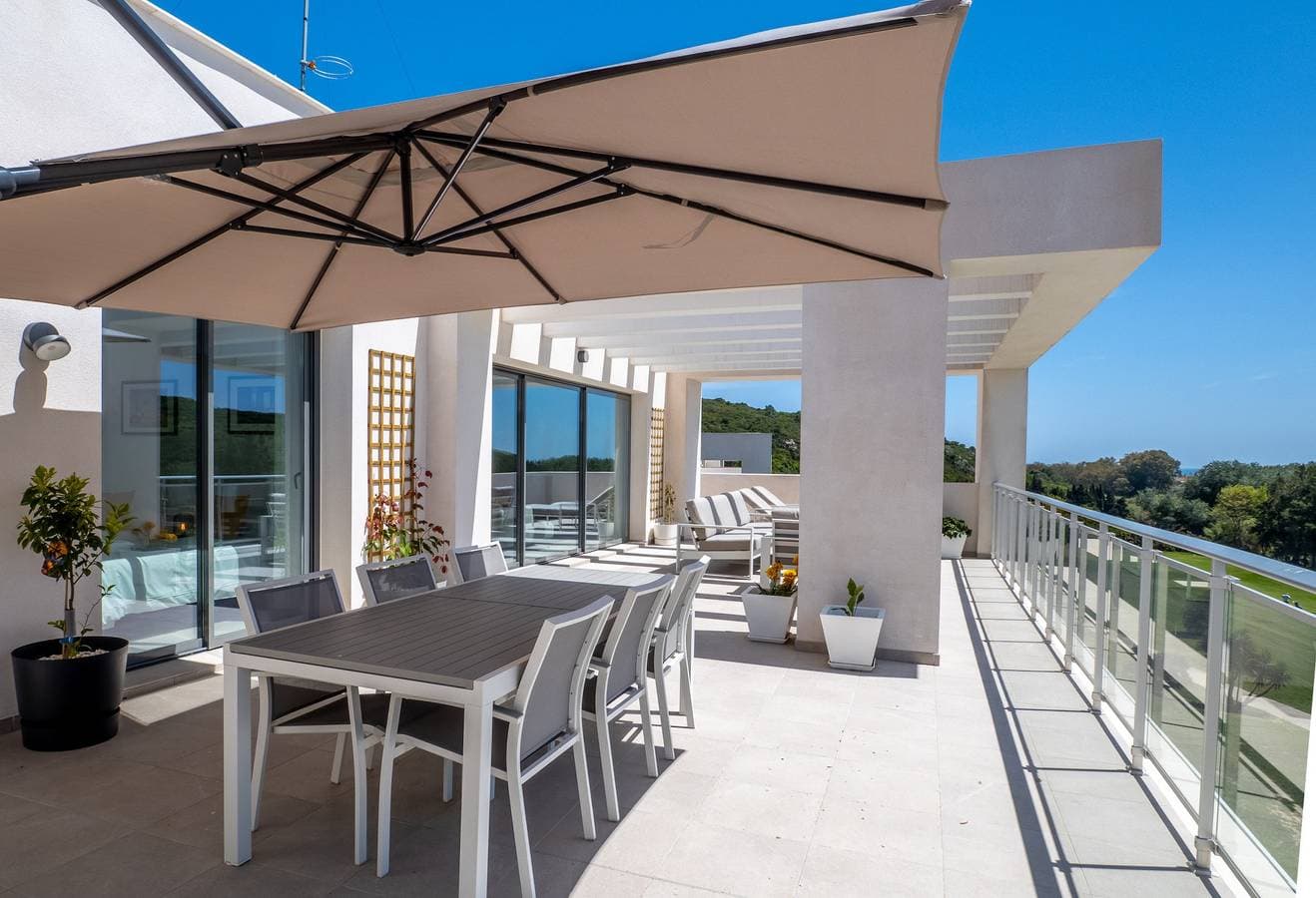 Foto 2 von 26: Casares Green Penthouse 2365 Golf & Luxury