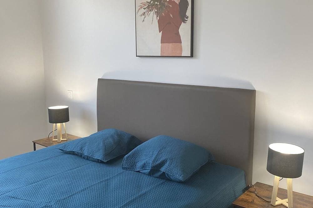 Foto 3 von 14: 4-Bedroom Village House Sleeps 8