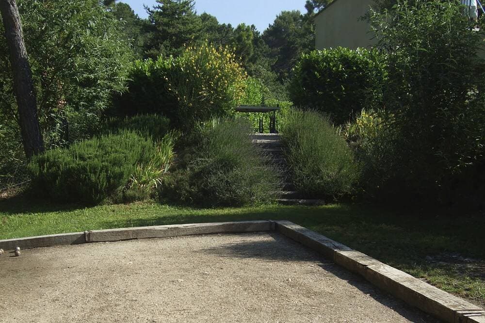 Foto 12 von 30: Villa Verdi D Luft-Wohnung mit Terrasse und privatem Garten Pool