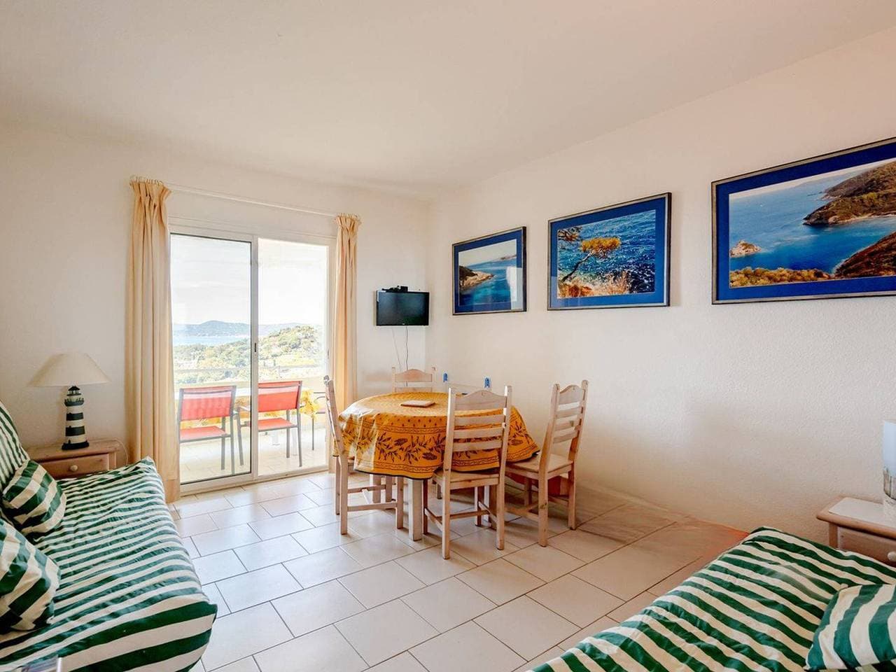 Foto 7 von 13: Gemütliche Wohnung in Aiguebelle mit Terrasse und privatem Parkplatz