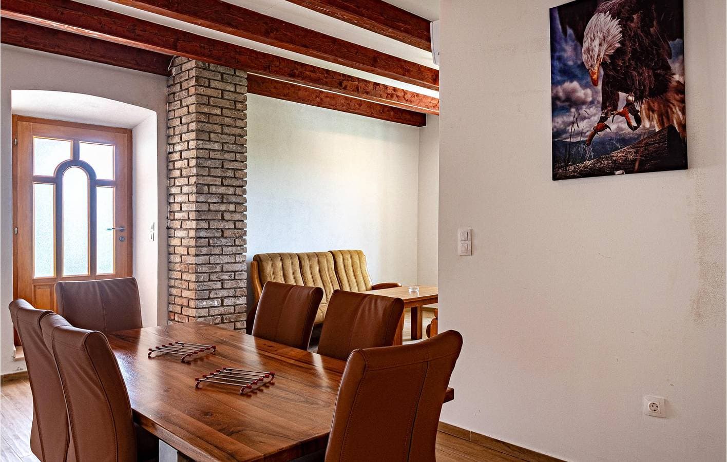 Foto 11 von 45: Moderne 170 m² große Wohnung mit Pool, Terrasse und 2,5 km Entfernung zum Strand