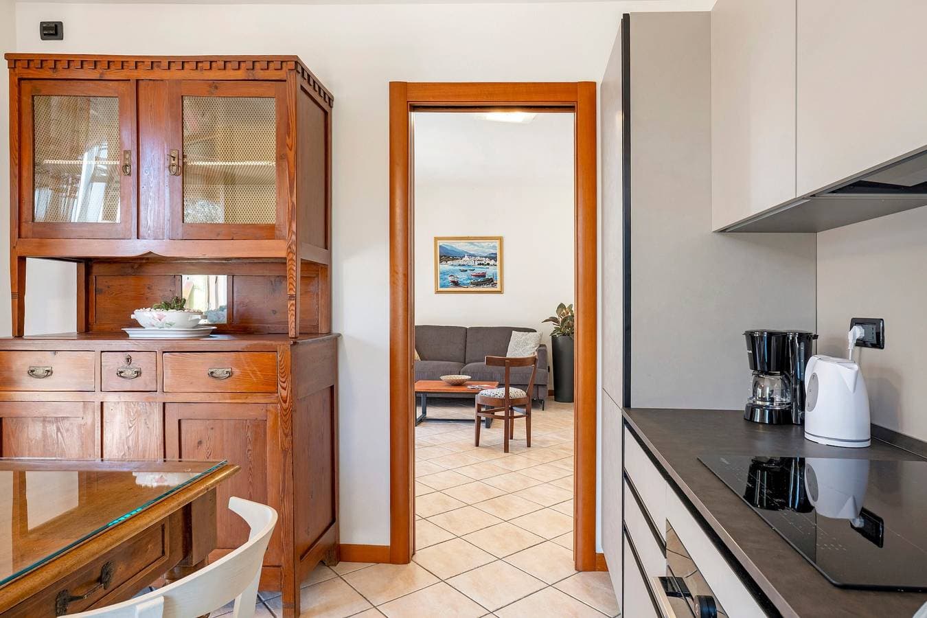 Foto 9 von 29: Ferienwohnung 'Katy Lake Rosmarino' mit privater Terrasse, WLAN und Klimaanlage