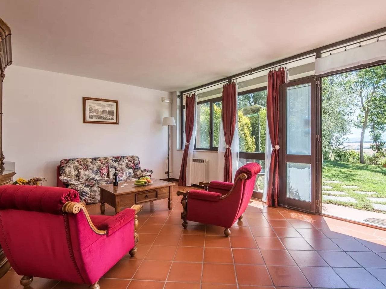 Wohnung mit Garten und oberirdischem Pool 1