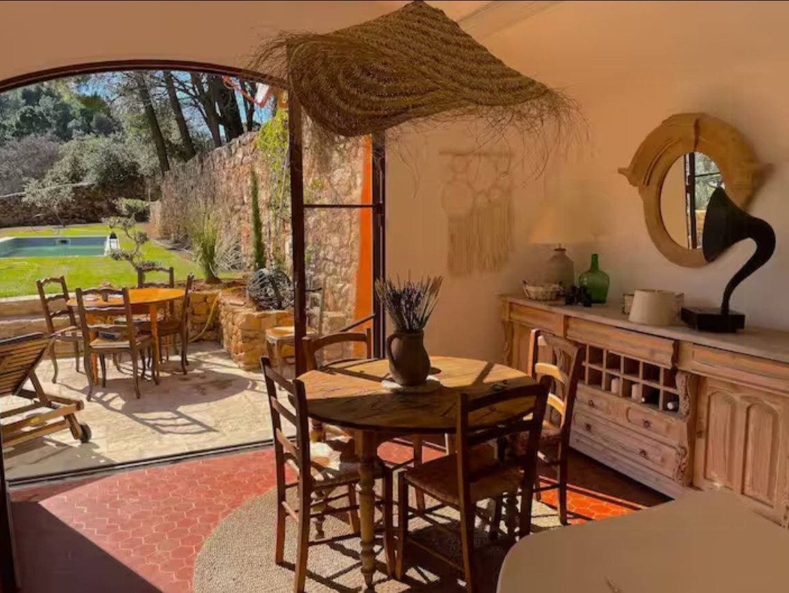 Foto 5 von 38: Bohème-Haus mit Blick auf Roussillon