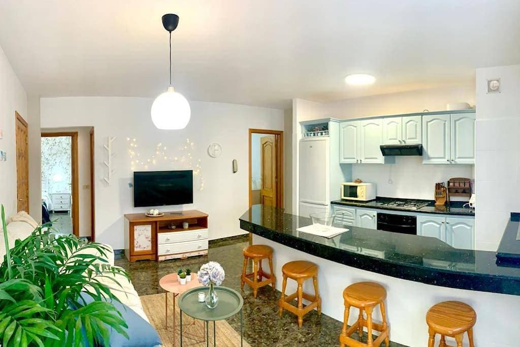 Foto 4 von 40: Two-Bedroom Apartment