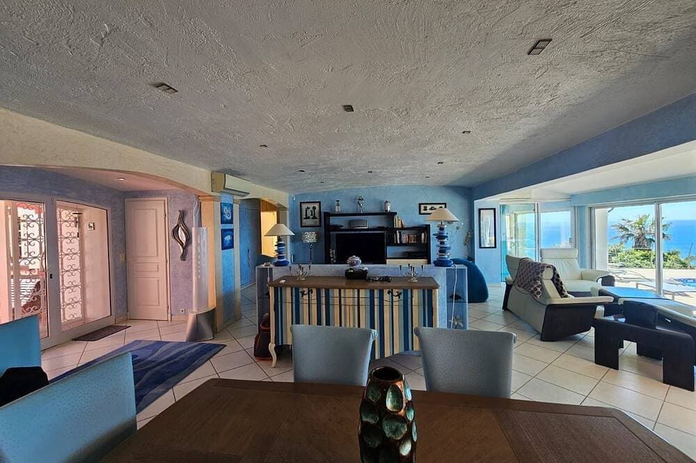 Foto 7 von 30: „Ein Stück Paradies“: Luxusvilla mit paradiesischem Blick – Last Minute Angebot