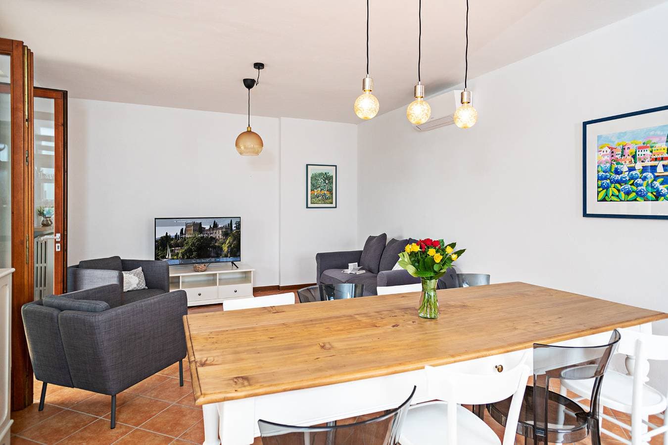 Foto 11 von 42: Regarda - "Villa Ida, Giarole Einheit" mit Stil und Liebe eingerichtet, mit Pool und Klimaanlage