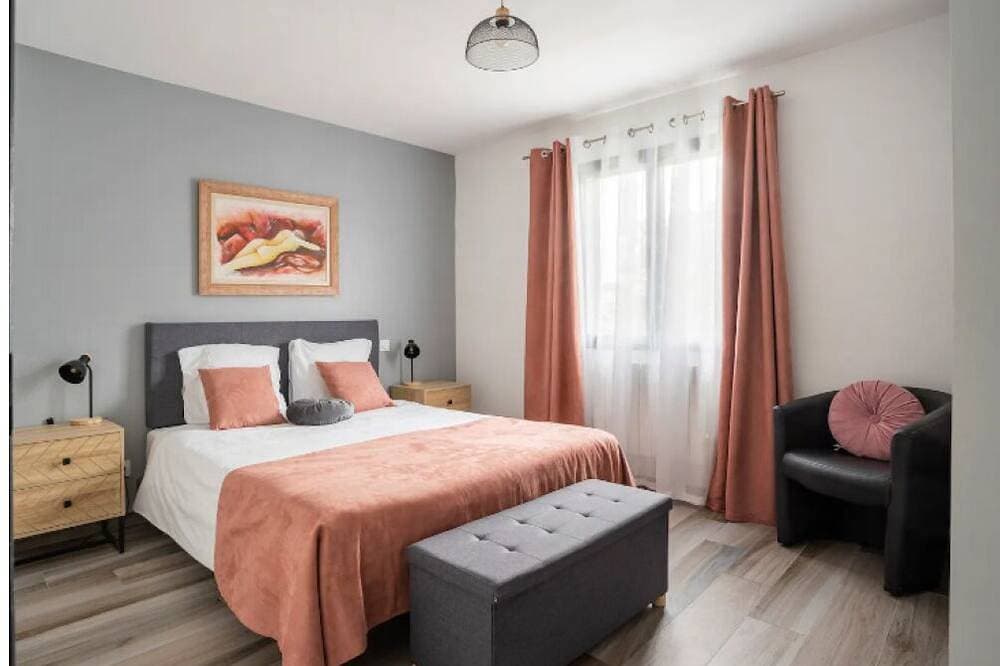 Foto 7 von 30: Superb new villa with 6-seater spa