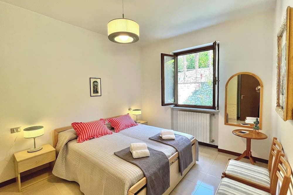 Foto 2 von 30: D1Mora Oleandro apartment with terrace Lake View in central area in Tignale