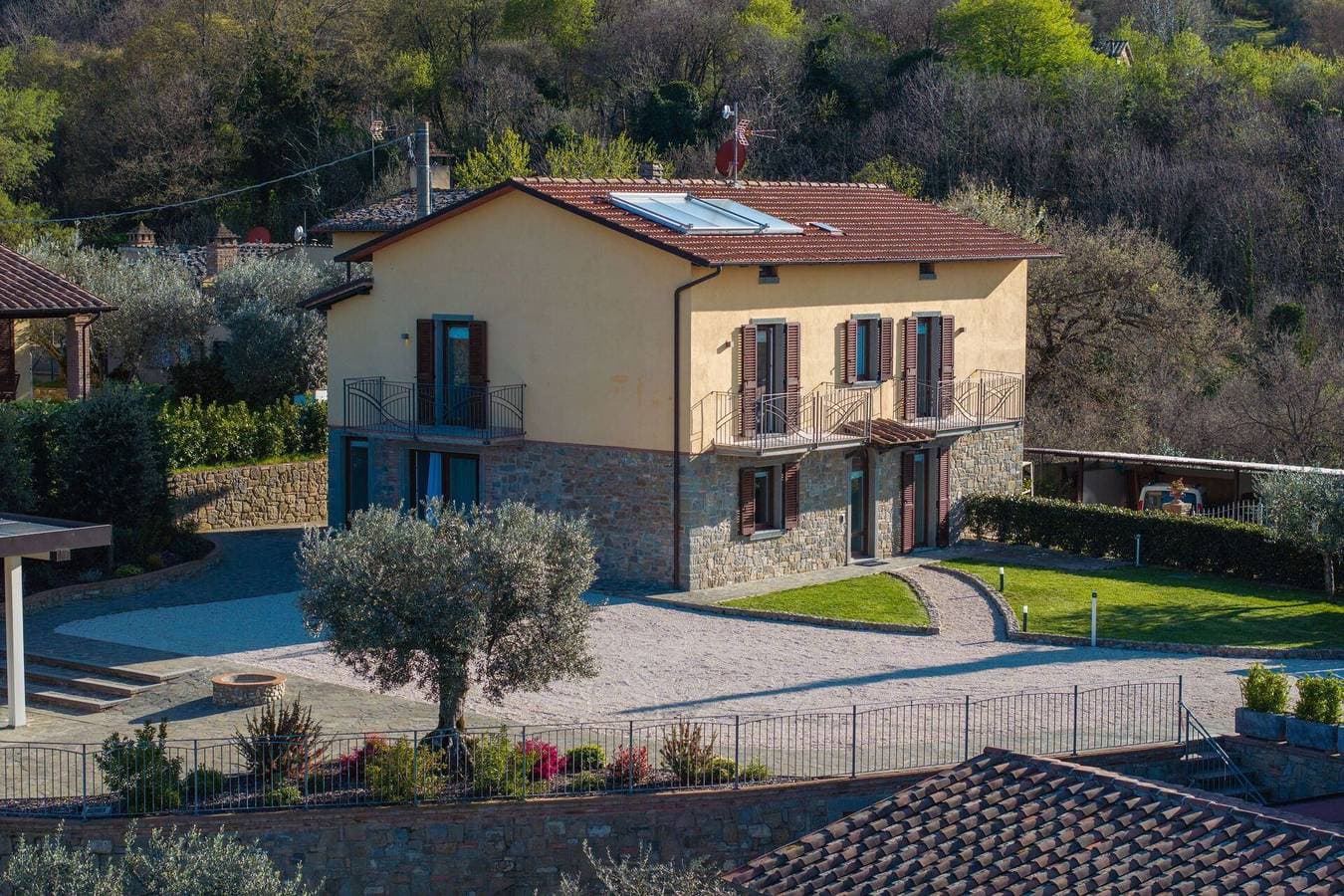Foto 8 von 68: Villa für 15 Personen mit Balkon