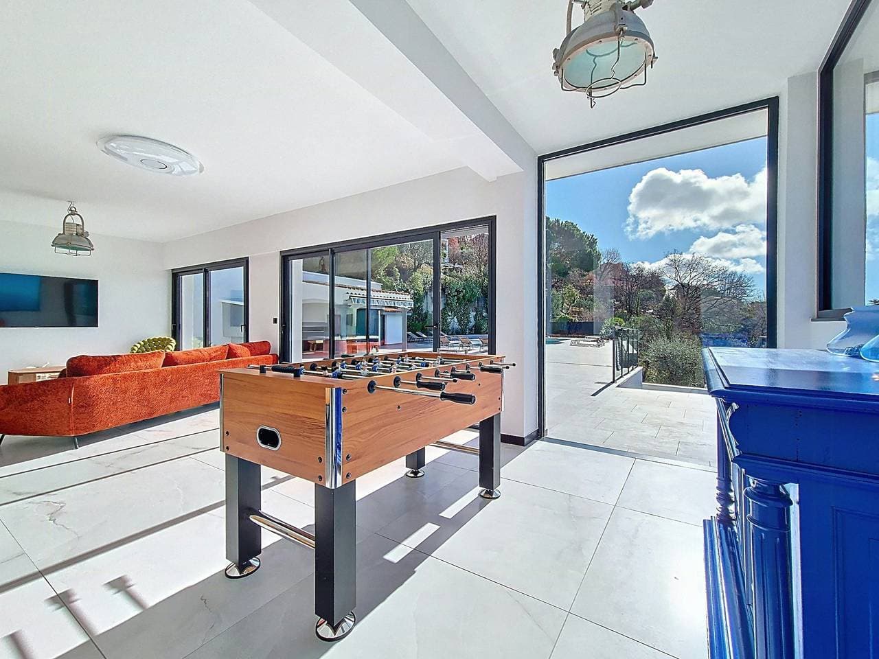 Foto 8 von 31: Moderne Villa auf den Anhöhen von Nizza