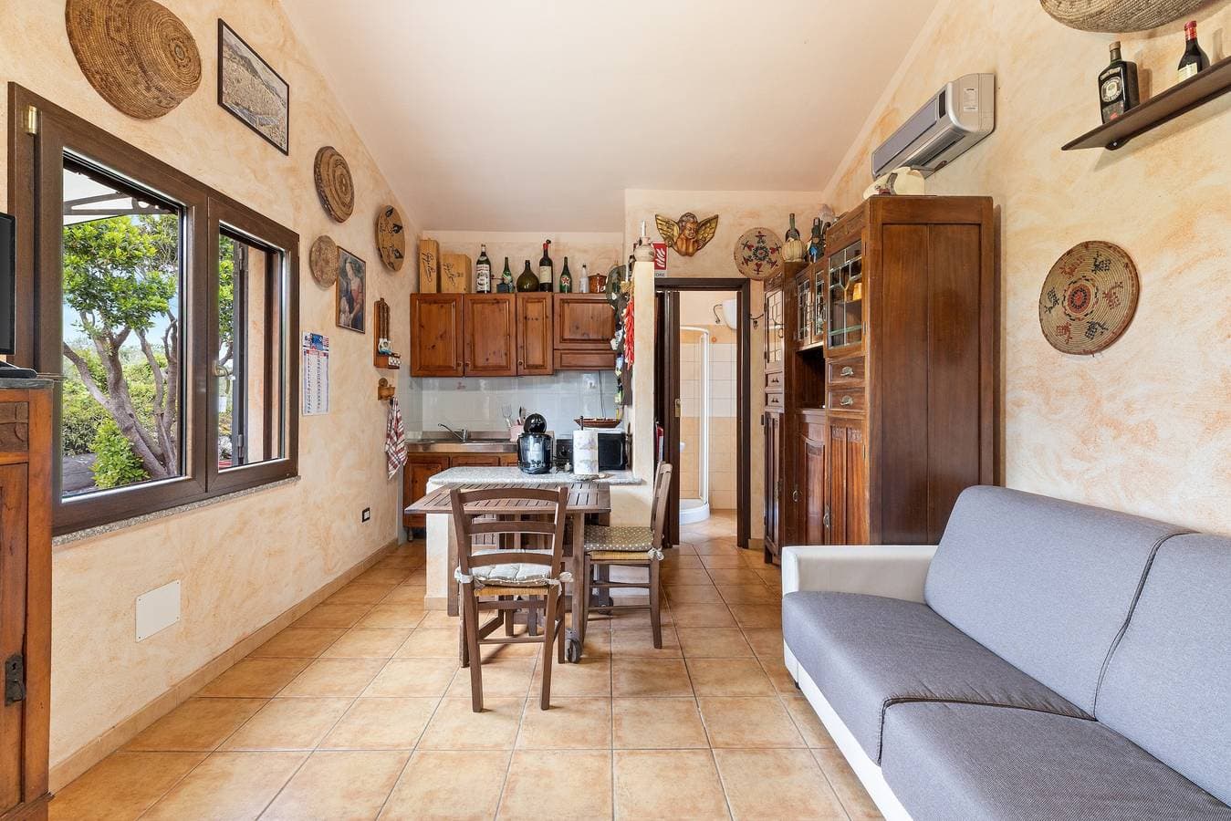 Foto 5 von 26: Ferienhaus „Villa Anna mit Garten“ mit privater Terrasse, WLAN und Klimaanlage