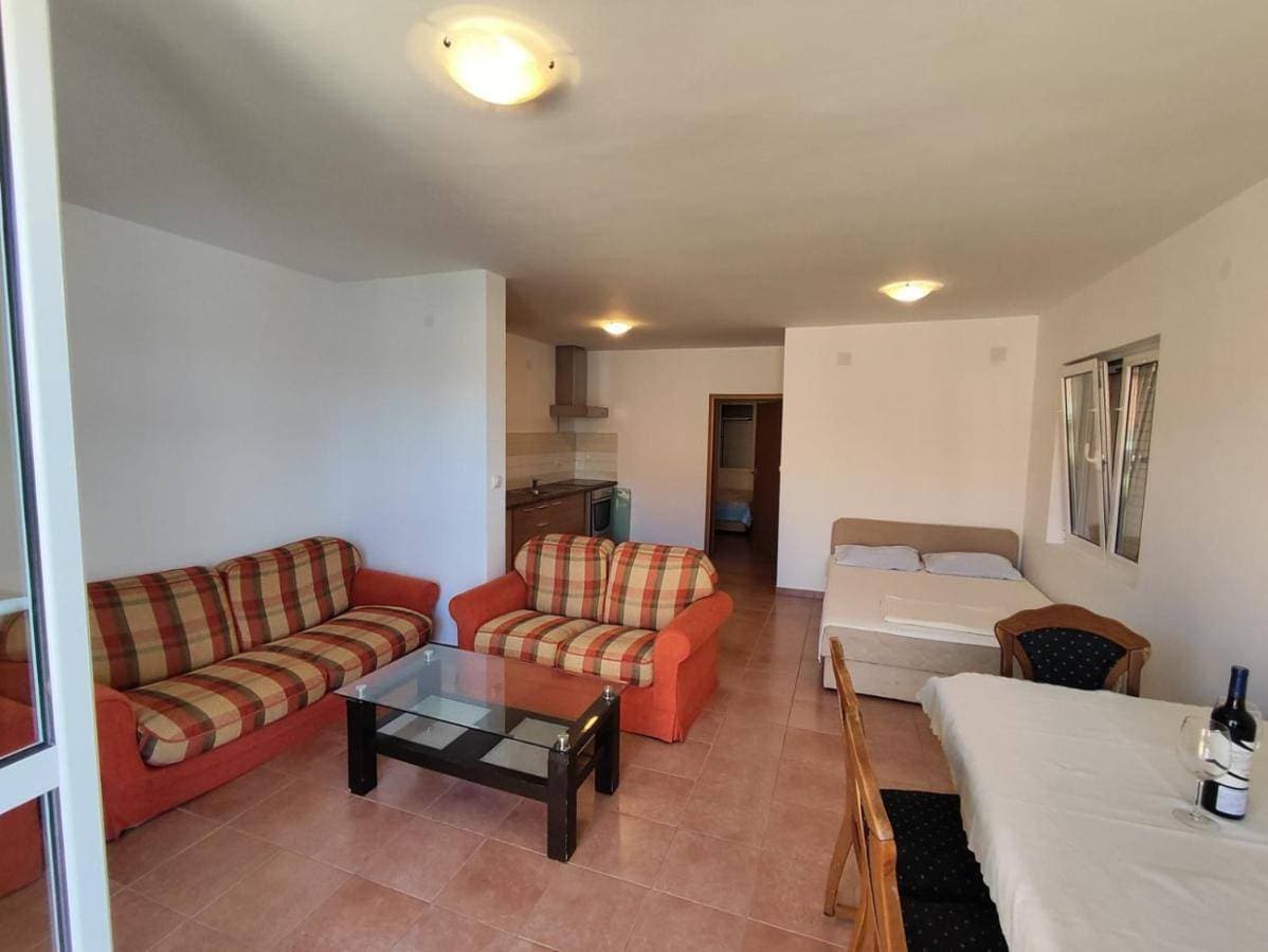 Foto 4 von 16: Two-Bedroom Apartment