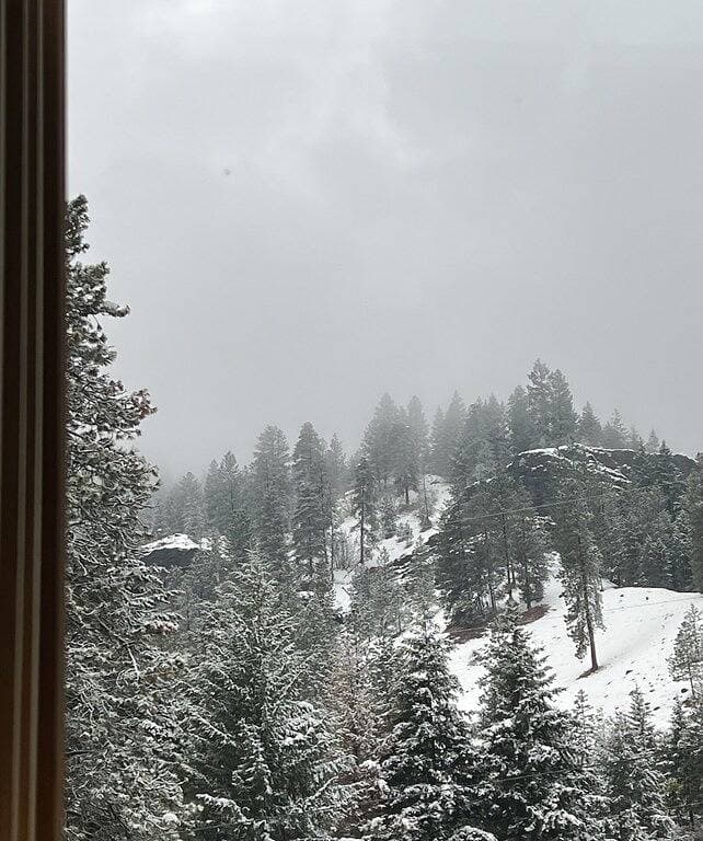 Foto 8 von 45: Haustierfreundliche ~ A ~ -Frame Berghütten in der Nähe von Leavenworth
