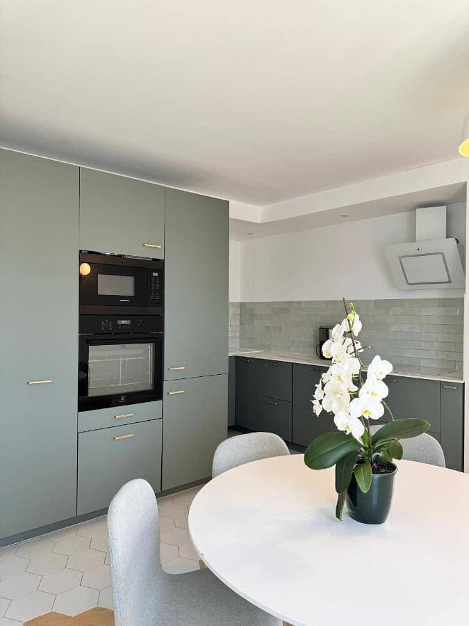 Foto 5 von 44: Three-Bedroom Premium Apartment with Balcony
