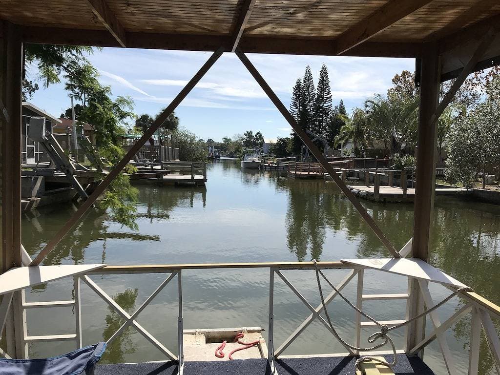 Foto 11 von 27: Hudson Beach Waterfront House mit Dock und Kanu