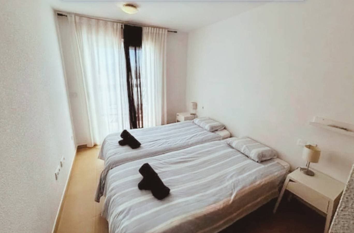 Foto 12 von 21: Wunderschöne 2-Zimmer-Penthousewohnung im Condado de Alhama Golf Resort mit Pools, Klimaanlage, WLAN