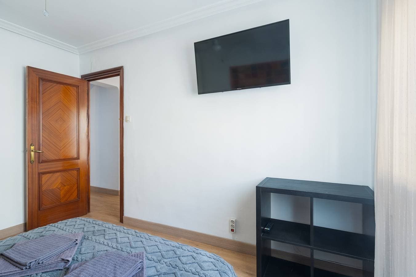 Foto 10 von 20: Ferienwohnung 'Macarena' in Brigth mit Balkon, Wi-Fi und Klimaanlage