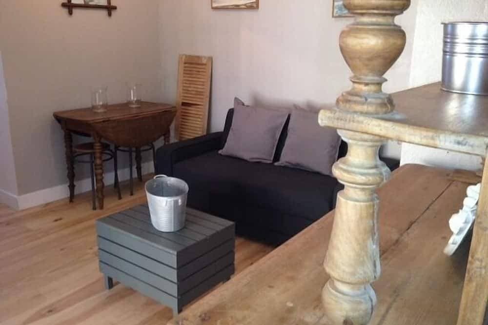 Foto 4 von 23: Schuppen mit überdachter Terrasse und eigenem Garten
