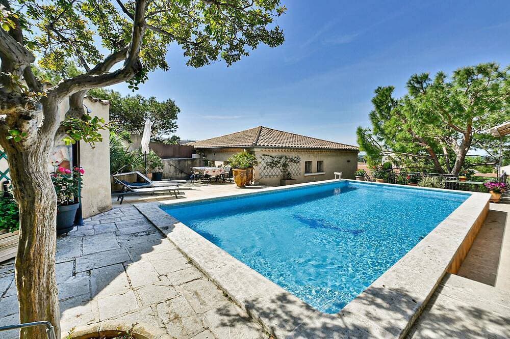 Awesome home in Châteaurenard 1