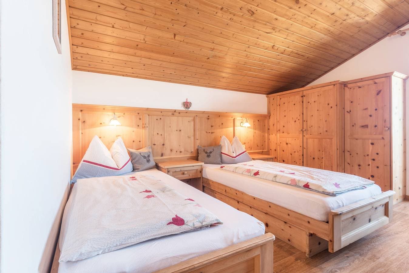 Foto 8 von 38: Ferienwohnung 'Schildberghof Schlernblick' mit Bergblick, Garten und WLAN