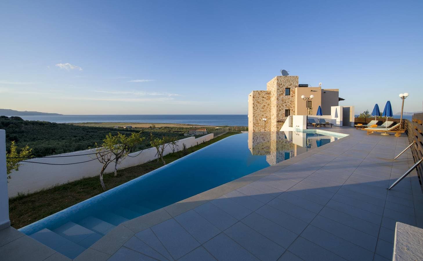 Foto 11 von 38: Villa für 8 Personen mit Garten