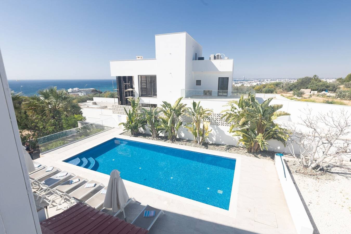 Foto 2 von 28: Villa für 10 Personen mit Garten