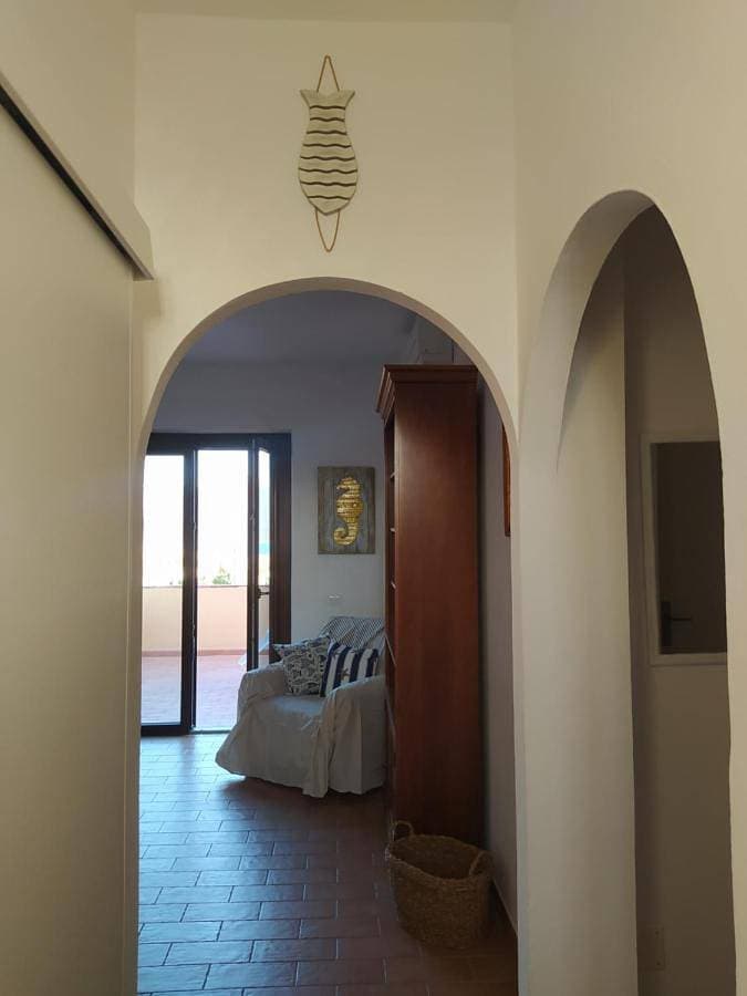 Foto 3 von 45: Two-Bedroom Apartment