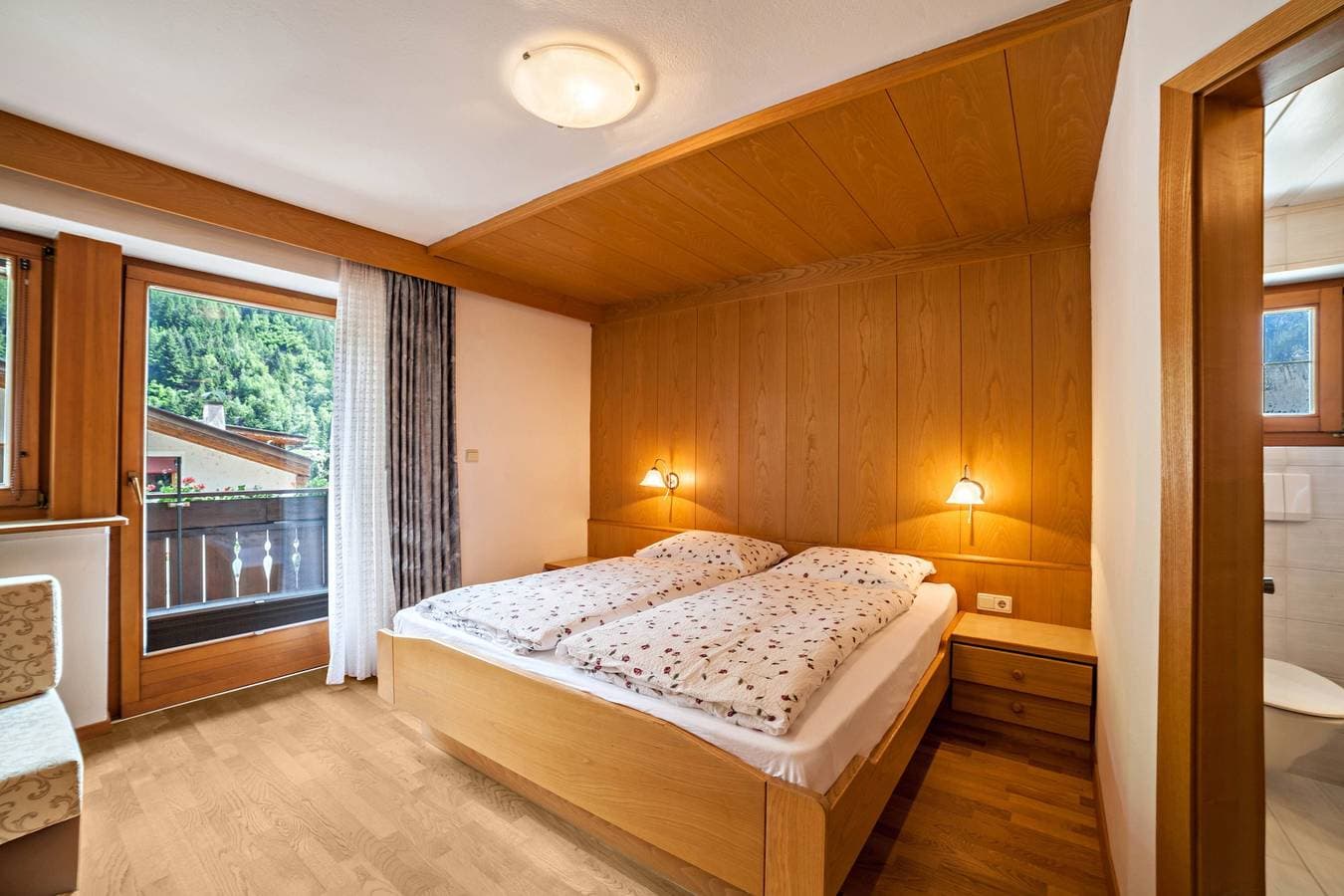 Foto 4 von 18: Ferienwohnung "Moosmair 2" mit Bergblick, WLAN, Balkon & Garten