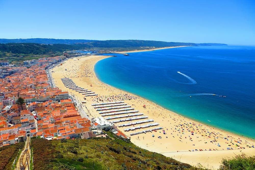 Foto 13 von 14: T2 in Nazaré 100 m vom Strand