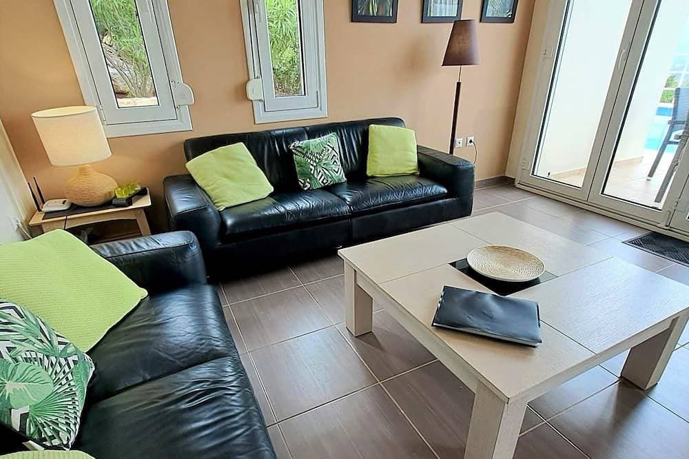 Foto 11 von 30: Moderne Villa für 1 bis 6 Personen, privater Pool, schöne Aussicht auf das Meer und die Berge