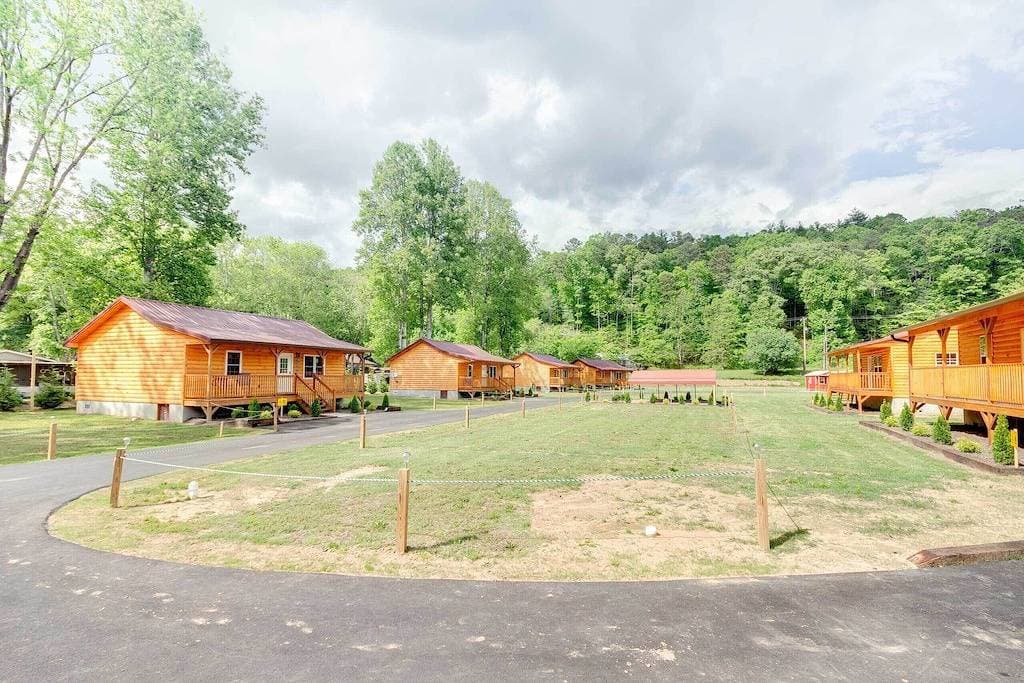 Foto 9 von 24: Neu! Gemütliche Hütte am Tuckaseegee River - In der Nähe von Tsali!